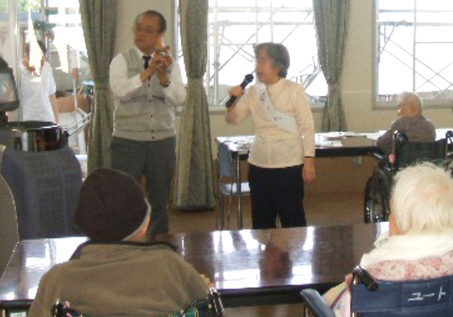 カラオケクラブ